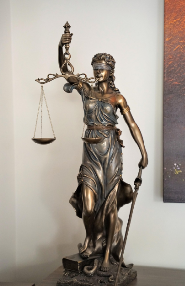 Tutela dei diritti e pregiudizi